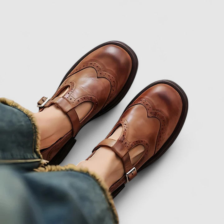 Maren | Klassische T-Strap Schuhe