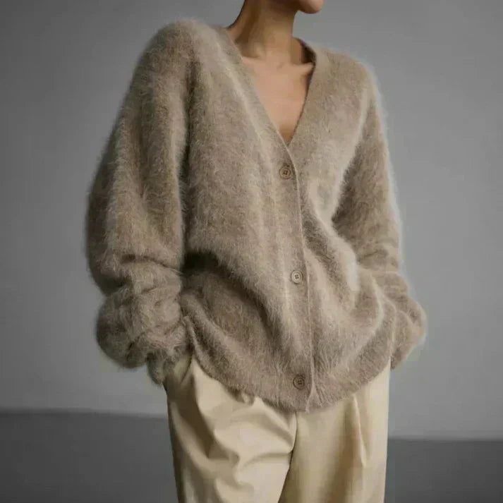 Greta | Gemütliche Strickjacke - BXRLIN