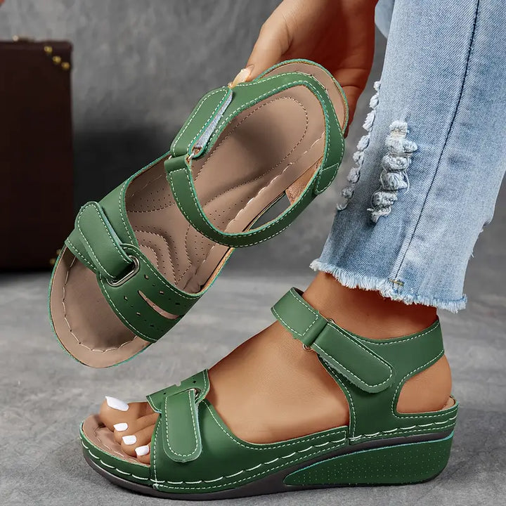 Veera | Elegante Keilabsatz-Sandalen - BXRLIN