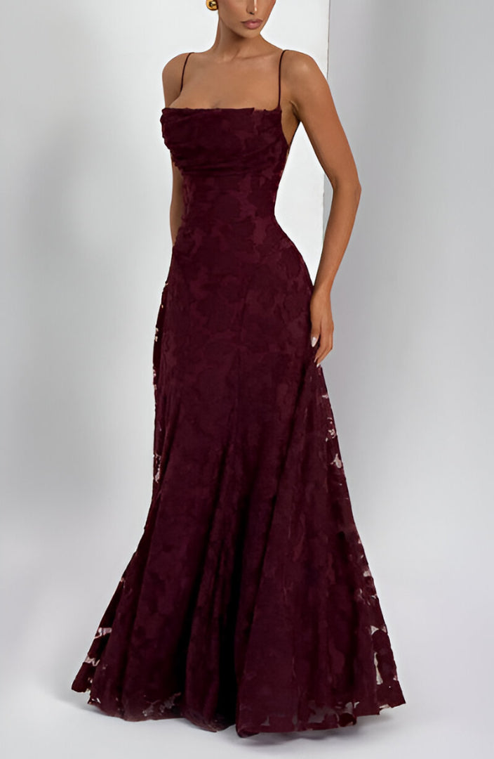 Meliora | Elegantes Abendkleid mit feiner Spitze