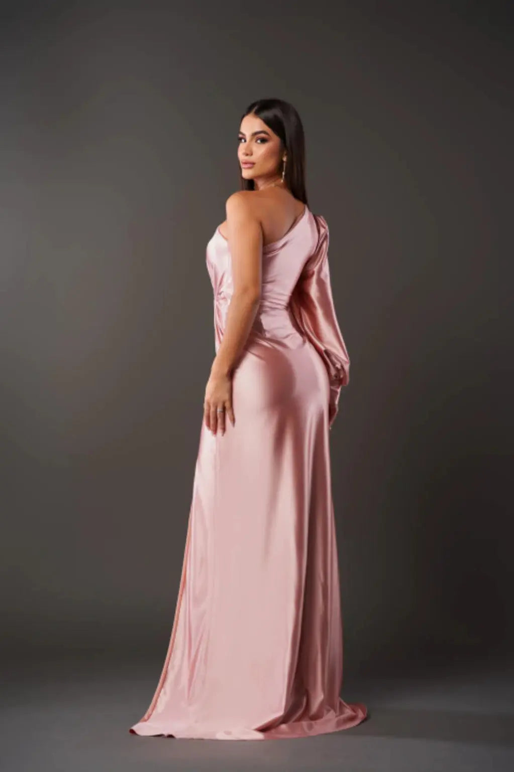 Solianne | One-Shoulder Satin Abendgown